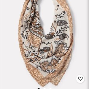 Evereve Beckett Paisley Scarf in Cream and Brown